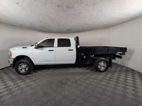 Used 2024 RAM 2500 Tradesman w/ Chrome Appearance Group AWD/4WD image 8
