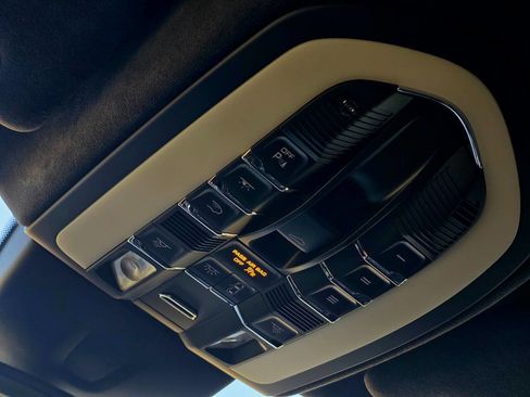 Used 2014 Porsche Panamera image 73