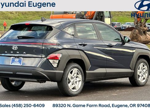 Used 2026 Hyundai Kona SE image 3