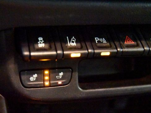 Used 2021 Chevrolet Colorado Z71 w/ Safety Package image 29