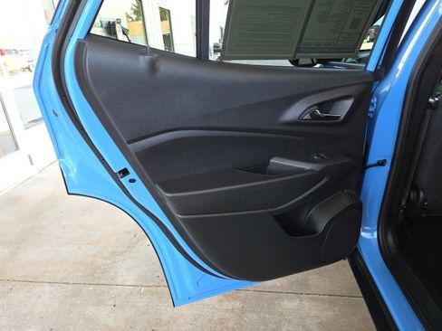Used 2024 Chevrolet Trax RS w/ Sunroof Package image 38