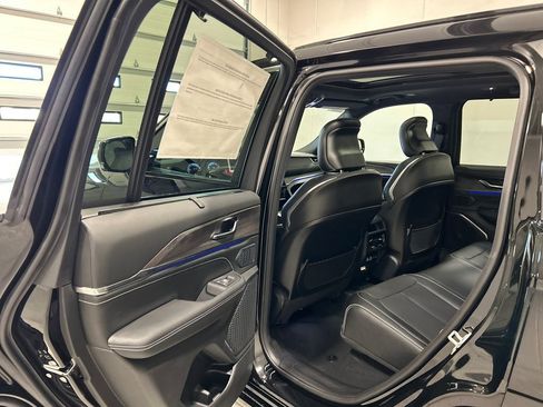 New 2025 Jeep Grand Cherokee Overland w/ Adv Protech Group III image 31