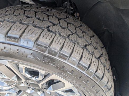 Used 2023 GMC Sierra 1500 Denali Ultimate image 10