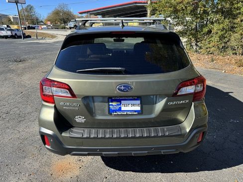 Used 2018 Subaru Outback 2.5i Touring w/ Popular Package #3 image 4