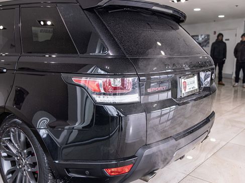 Used 2017 Land Rover Range Rover Sport HSE Dynamic image 14