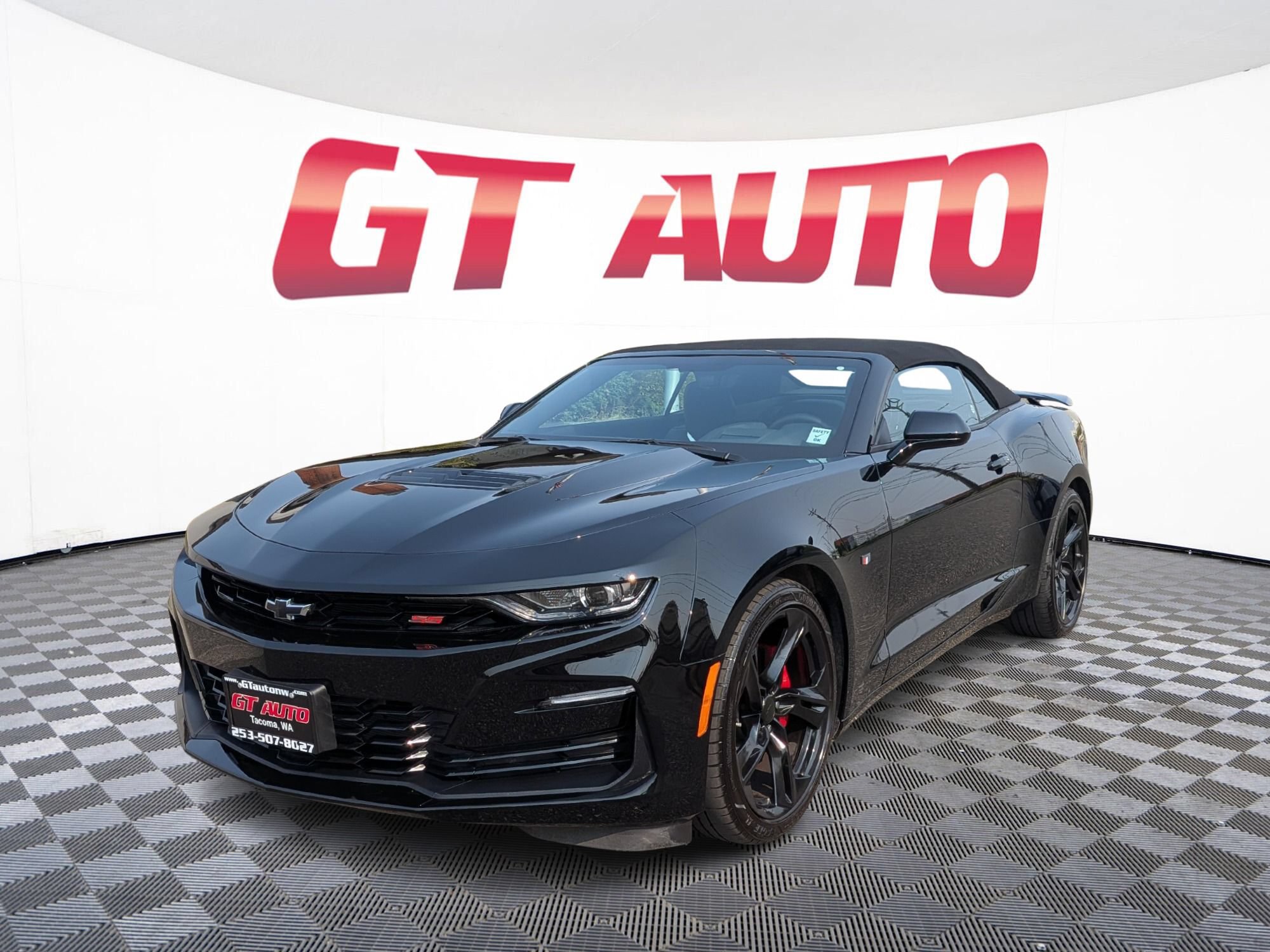 Used 2023 Chevrolet Camaro SS RWD image 2