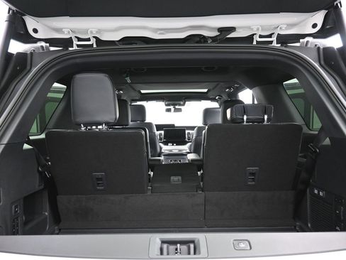 New 2025 Ford Expedition Platinum w/ Stealth Performance Package image 23