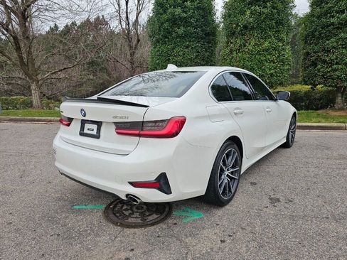 Used 2021 BMW 330i xDrive Sedan w/ Convenience Package image 5