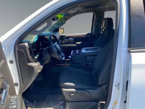 Used 2025 Chevrolet Silverado 1500 LT AWD/4WD image 9