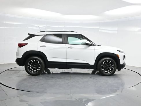 Used 2023 Chevrolet TrailBlazer LT FWD image 32