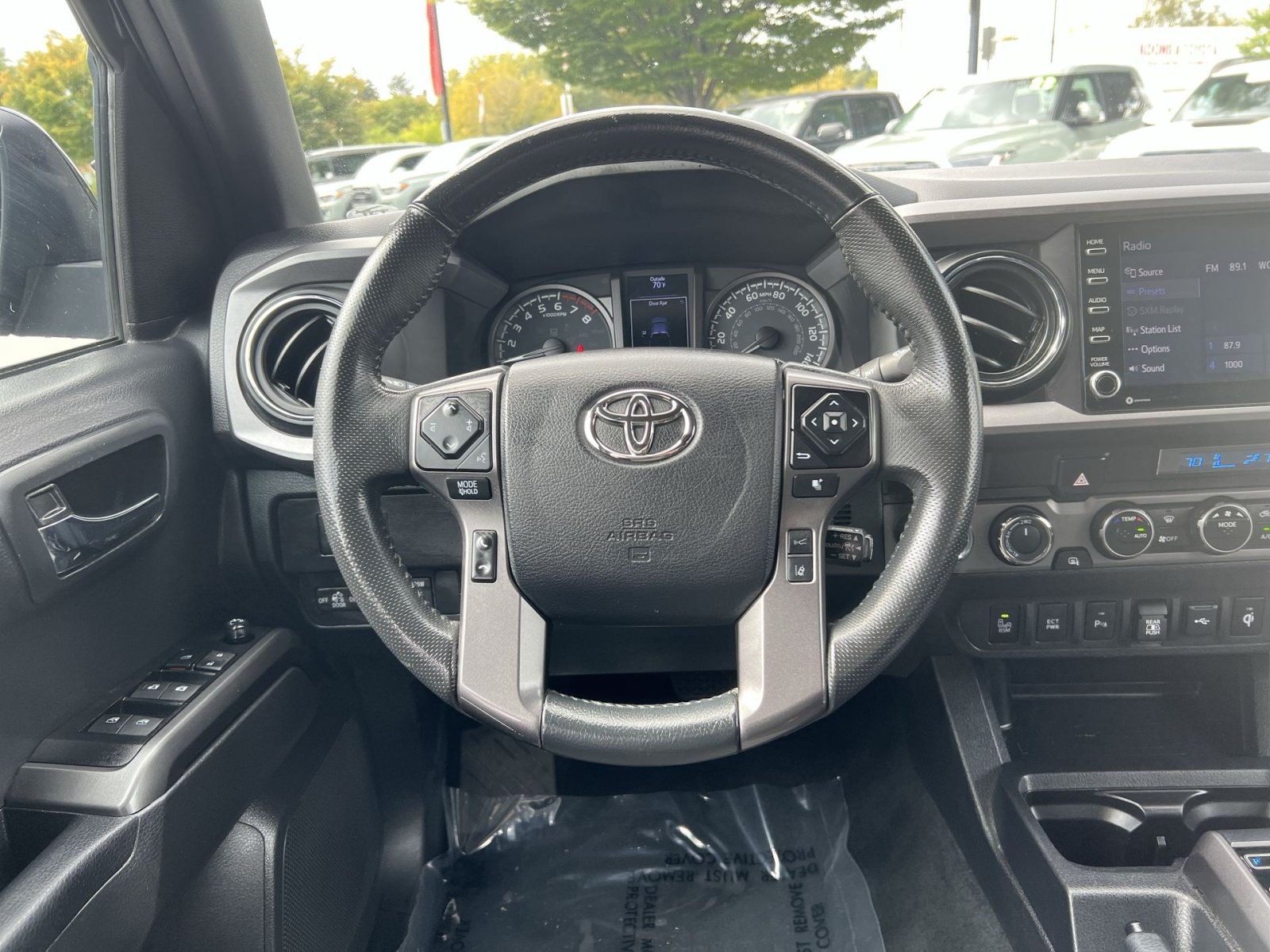 Used 2023 Toyota Tacoma TRD Off-Road w/ Technology Package AWD/4WD image 16