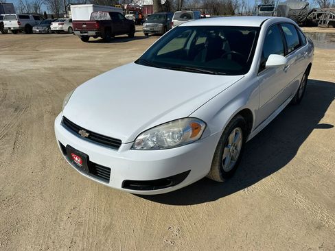Used 2011 Chevrolet Impala LT image 2