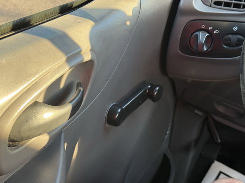 Used 2002 Ford F150 XL image 19