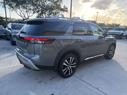 Used 2024 Nissan Pathfinder Platinum w/ Cargo Package