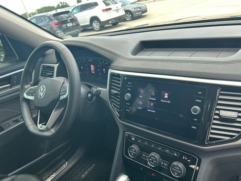 Used 2023 Volkswagen Atlas SE FWD image 35