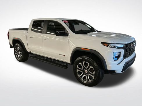 Used 2023 GMC Canyon AT4 w/ AT4 Premium Package AWD/4WD image 8