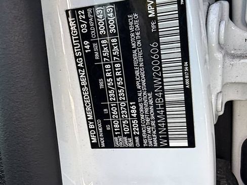 Used 2022 Mercedes-Benz GLB 250 4MATIC w/ Premium Package Lite image 6