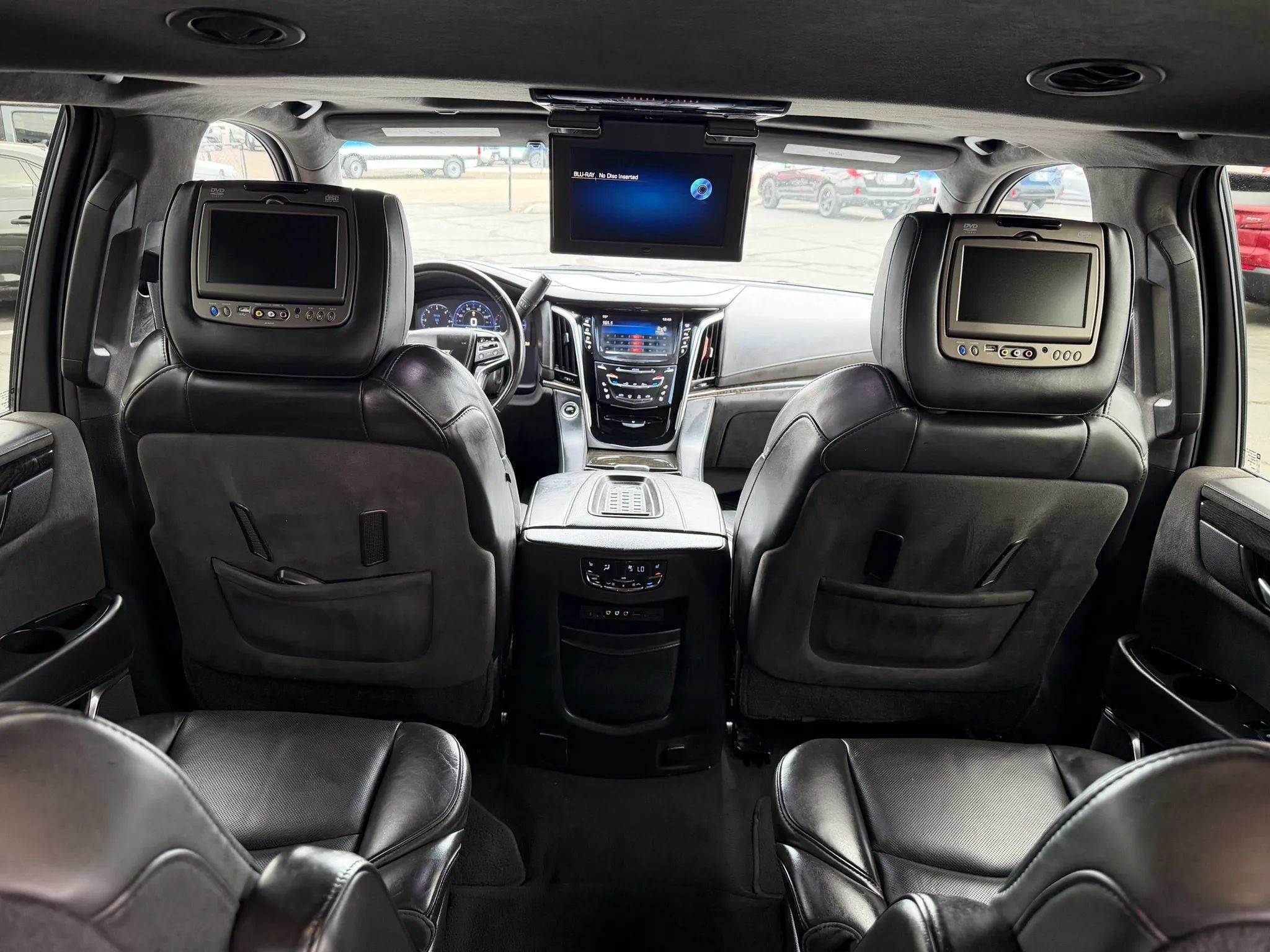 Used 2015 Cadillac Escalade Platinum AWD/4WD image 22