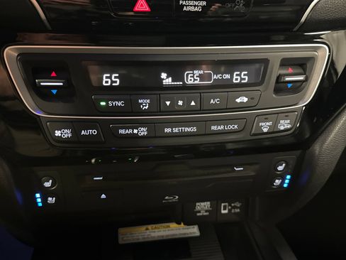 Used 2019 Honda Pilot Elite image 23