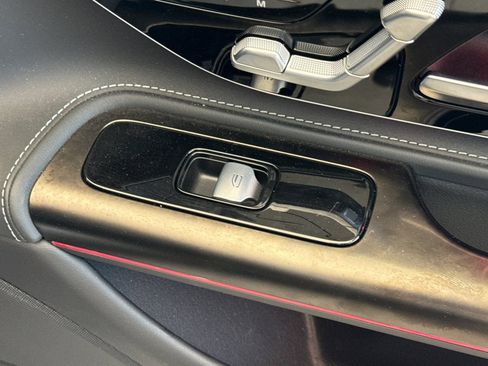 Used 2022 Mercedes-Benz SL 63 AMG 4MATIC image 21