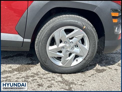 New 2027 Hyundai Kona SE FWD image 9