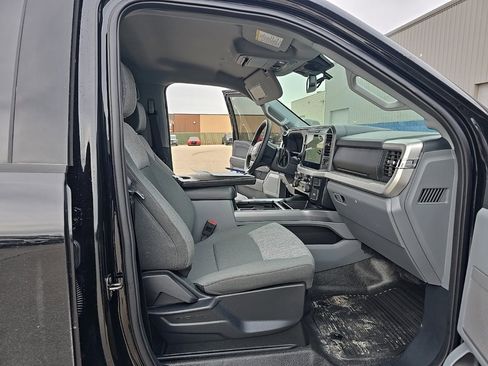 Used 2025 Ford F250 XLT w/ Tremor Off-Road Package image 11