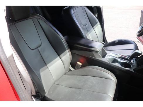 Used 2014 GMC Terrain SLT w/ Safety Package AWD/4WD image 23