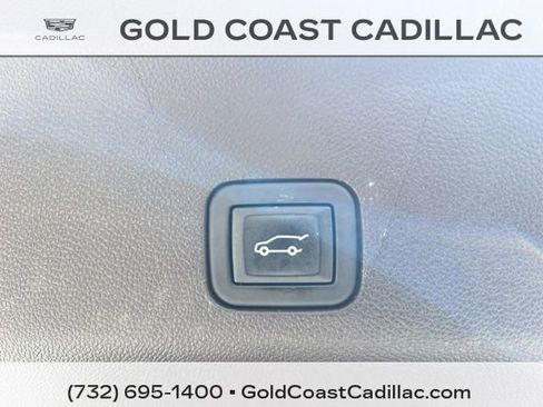 Used 2023 Cadillac Escalade Premium Luxury AWD/4WD image 18