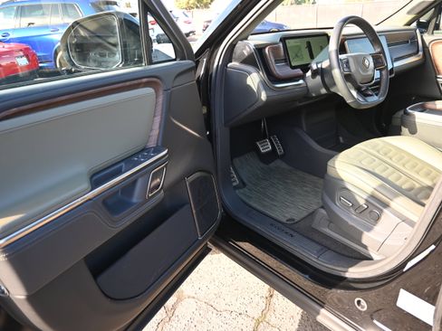 Used 2023 Rivian R1T Adventure image 23