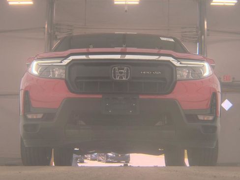 Used 2025 Honda Passport EX-L image 2