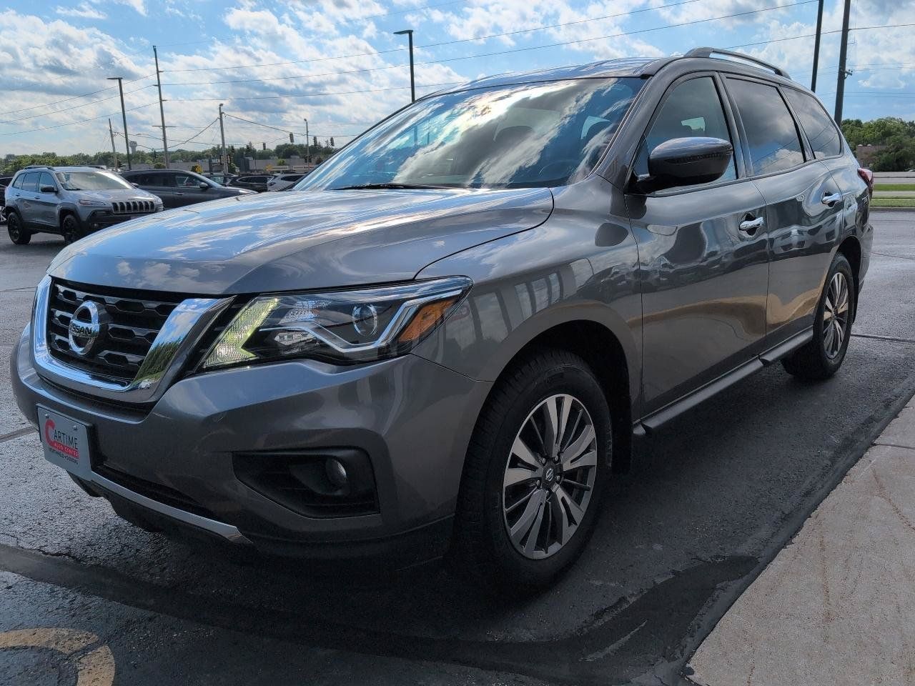 Used 2017 Nissan Pathfinder SV w/ Trailer Tow Package AWD/4WD image 4