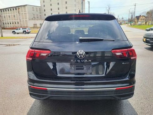 Used 2022 Volkswagen Tiguan S image 8