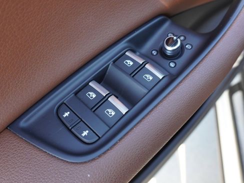 Used 2017 Audi Q7 3.0T Premium Plus image 25