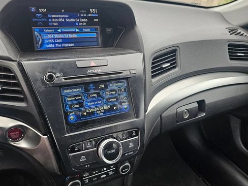 Used 2018 Acura ILX FWD image 7