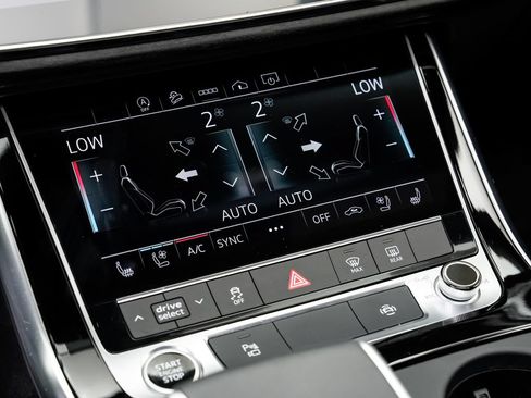 Used 2023 Audi Q8 Premium Plus w/ Premium Plus Package AWD/4WD image 18