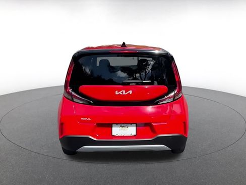 Used 2025 Kia Soul LX w/ LX Technology Package FWD image 12