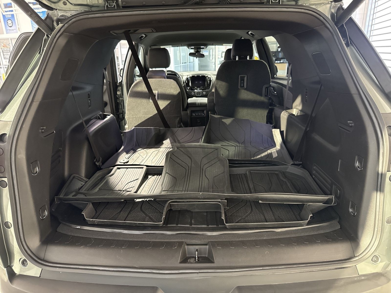 Used 2023 Chevrolet Traverse LT AWD/4WD image 27