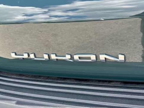 Used 2026 GMC Yukon XL AT4 w/ AT4 Premium Plus Package AWD/4WD image 33