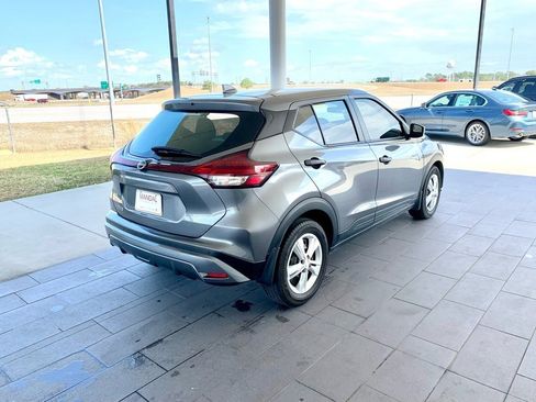 Used 2024 Nissan Kicks S image 5