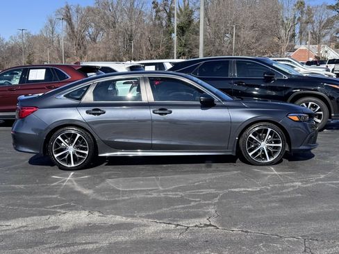 Used 2024 Honda Civic Touring image 4