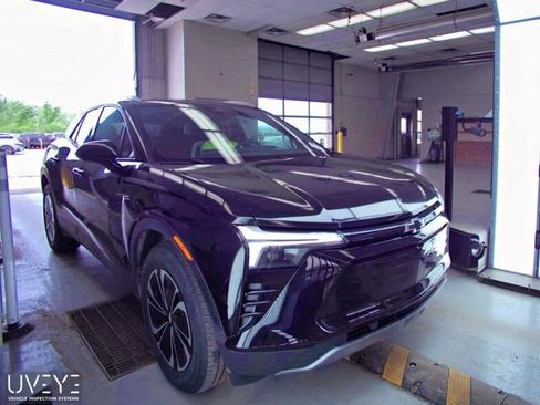Used 2024 Chevrolet Blazer EV LT AWD/4WD image 8