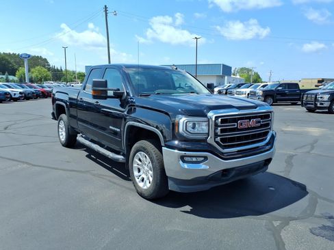 Used 2018 GMC Sierra 1500 SLE w/ Max Trailering Package AWD/4WD image 8
