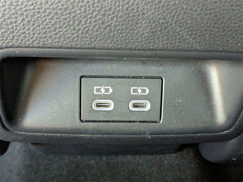 Used 2025 Toyota Corolla LE image 13