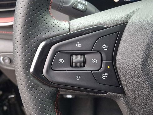 Used 2025 Chevrolet TrailBlazer RS w/ Convenience Package image 21