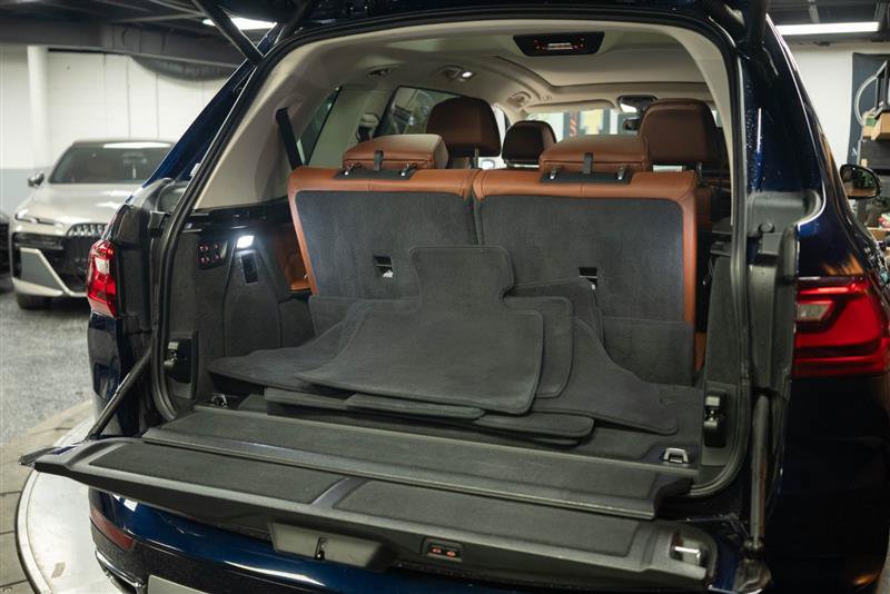 Used 2021 BMW X7 xDrive40i w/ Premium Package AWD/4WD image 7