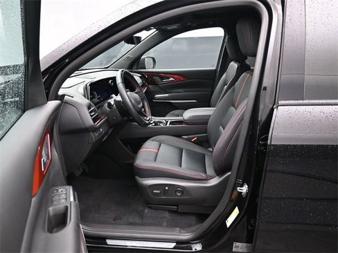 Used 2024 Chevrolet Traverse RS w/ LPO, Floor Liner Package image 9