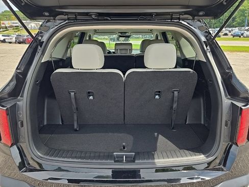 Used 2025 Kia Sorento S FWD image 25