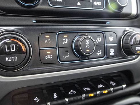 Used 2018 GMC Sierra 1500 SLT AWD/4WD image 31