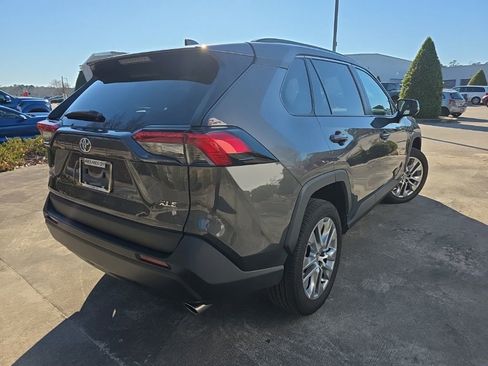 Used 2024 Toyota RAV4 XLE Premium image 7