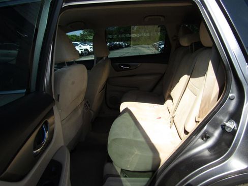 Used 2015 Nissan Rogue S AWD/4WD image 18